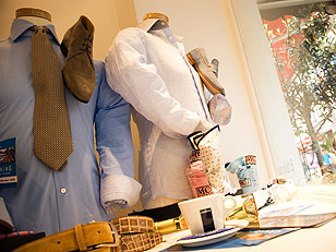Beeld 2 Shirts and Cappuccino 
